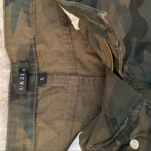 Camo Shorts - Picture 2 of 3